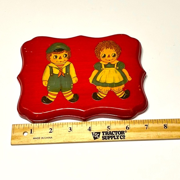 Vintage Raggedy Ann and Andy Wooden Wall Plaque - Picture 4 of 11